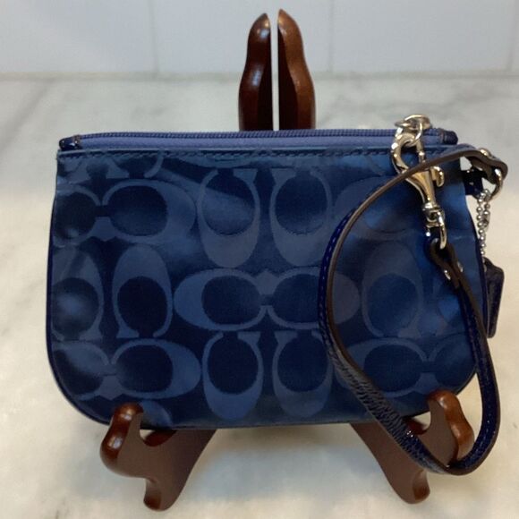 Coach Signature Logo Medallion Wristlet Clutch - Picture 4 of 13